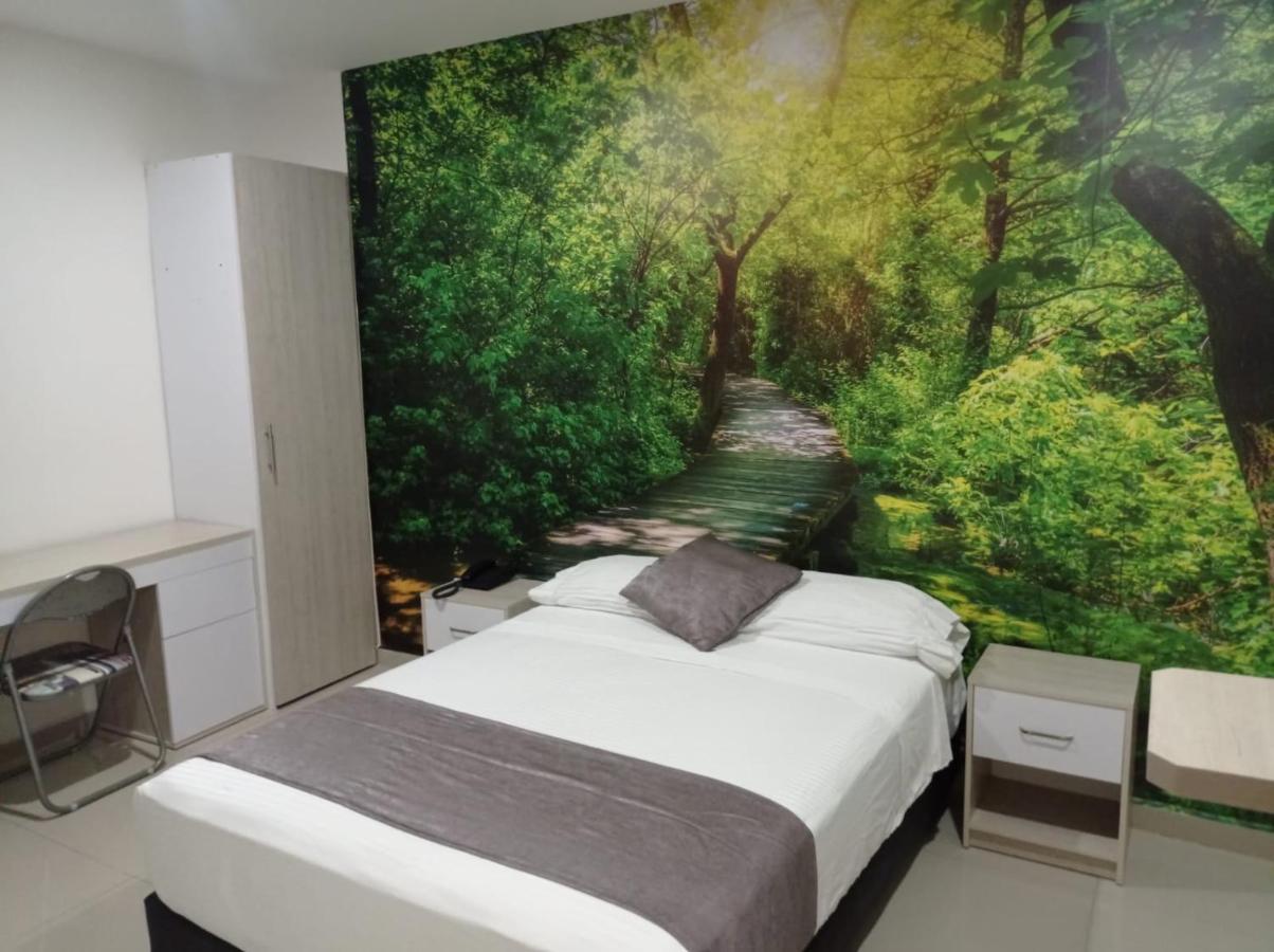 Hotel Granada Loft Cali Bagian luar foto
