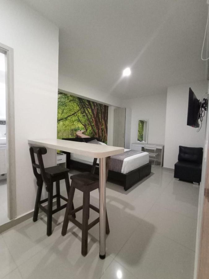 Hotel Granada Loft Cali Bagian luar foto