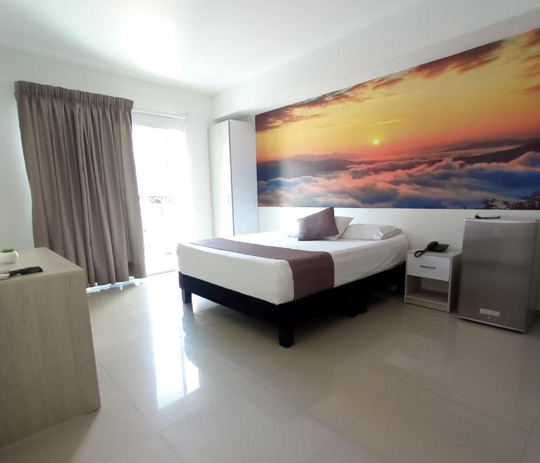 Hotel Granada Loft Cali Bagian luar foto