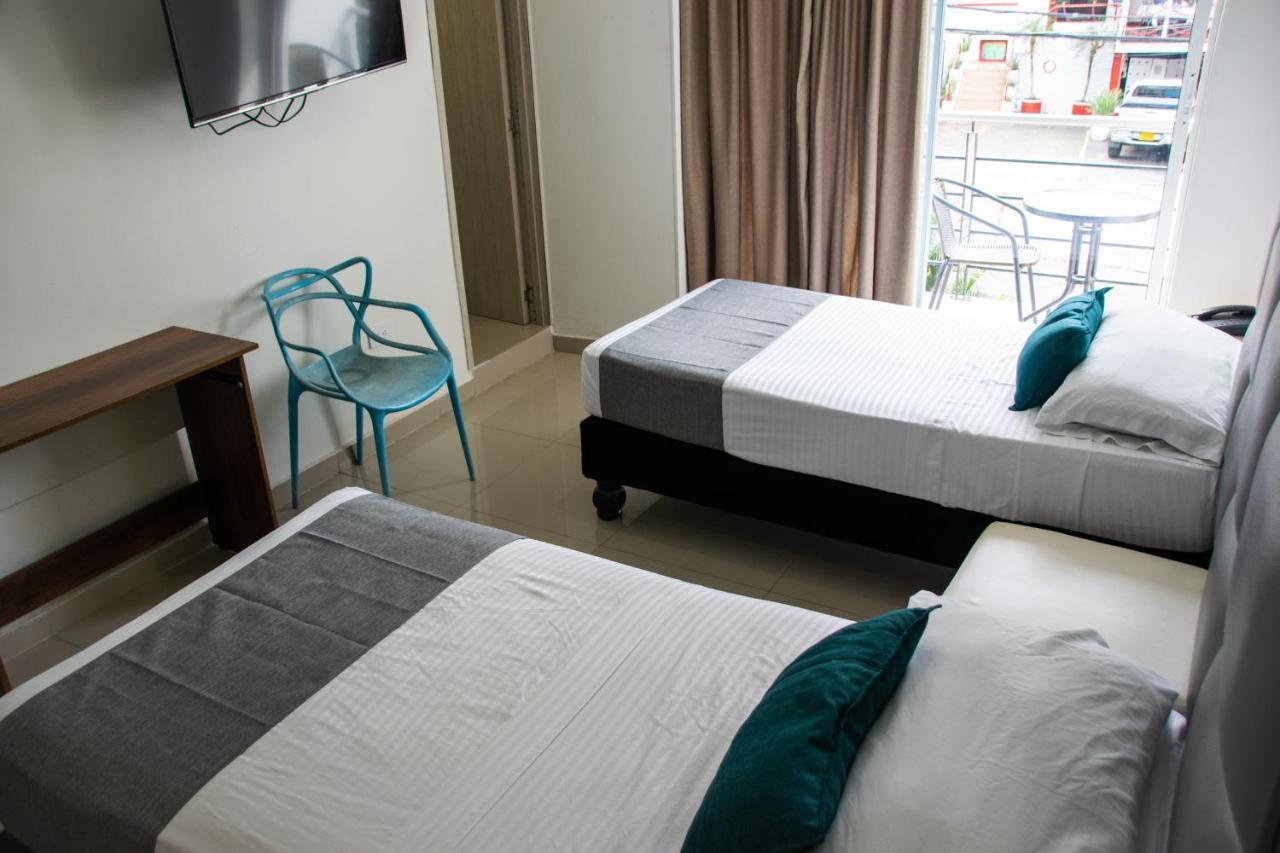Hotel Granada Loft Cali Bagian luar foto