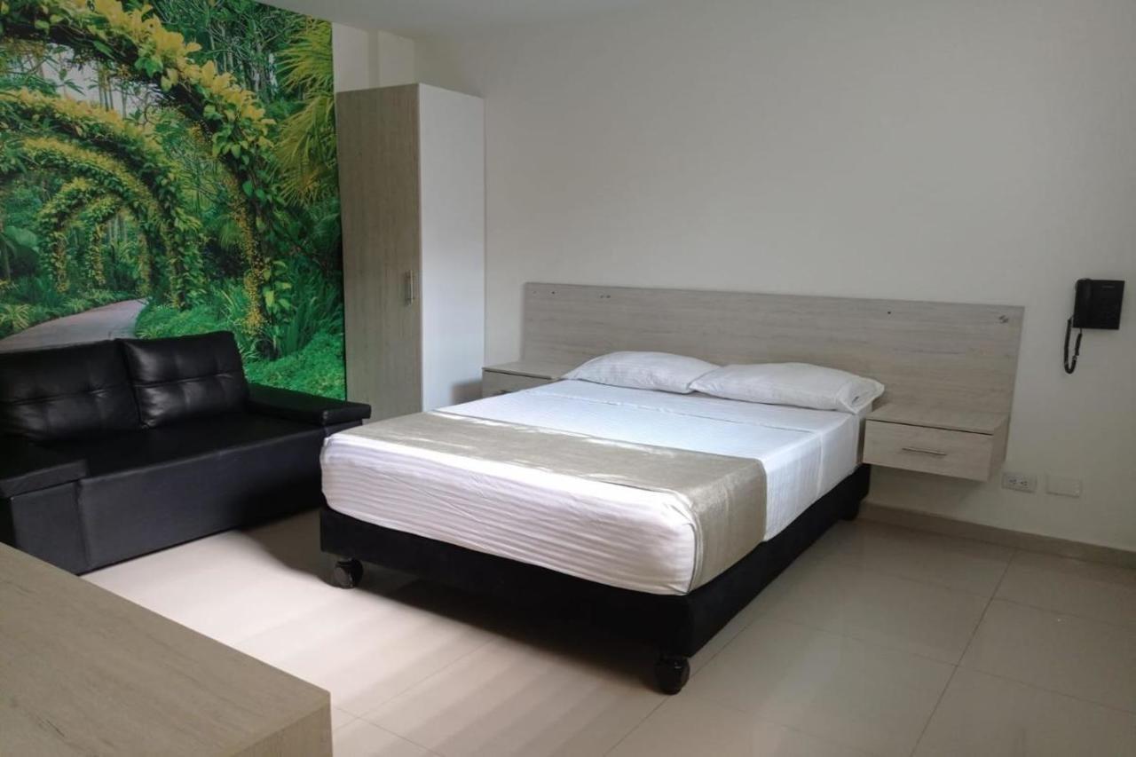 Hotel Granada Loft Cali Bagian luar foto