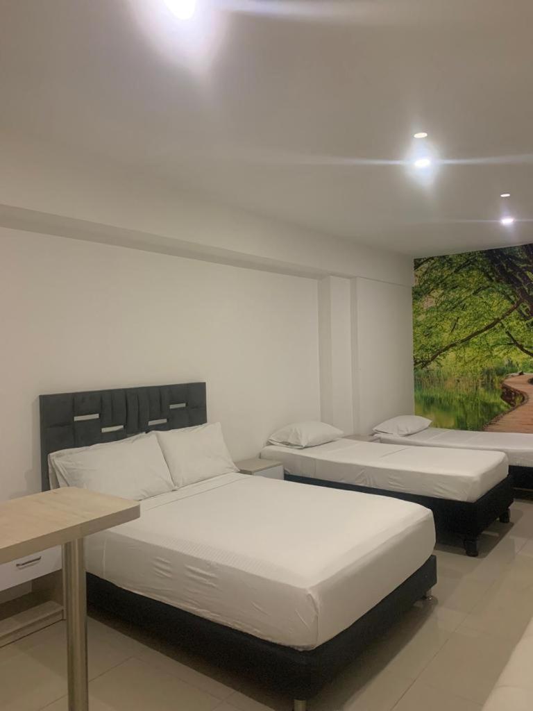 Hotel Granada Loft Cali Bagian luar foto